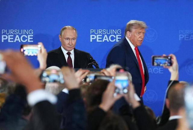 波兰丙组联赛_普京让步：同意美国保护乌克兰波兰丙组联赛，但要中国担保？泽连斯基高兴早了