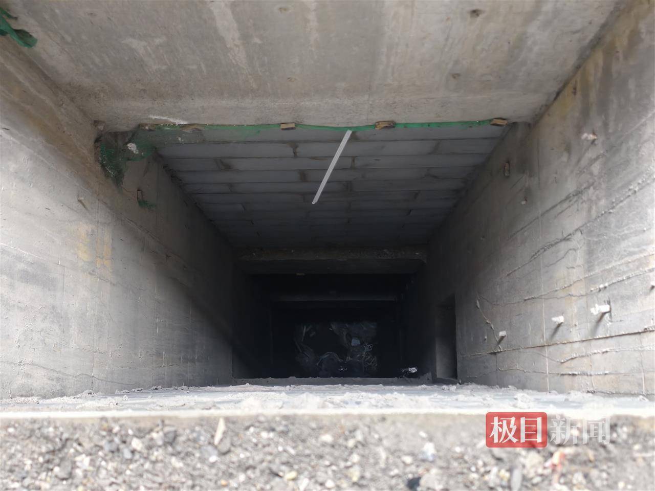 皇冠信用網如何申请_西安11岁男孩玩耍时坠入10多米深井身亡皇冠信用網如何申请,井口外连夜设置围挡,警方等部门介入调查