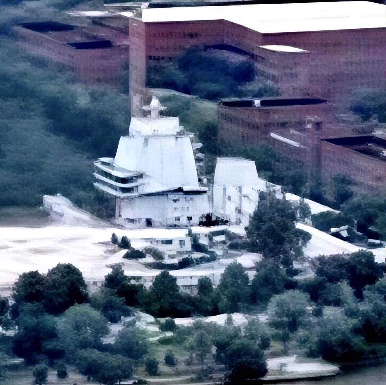 皇冠信用网开户_谜一样的舰岛震撼亮相!中国12万吨核航母曝光皇冠信用网开户,技术已超越美国福特号?