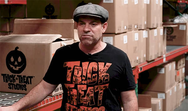 皇冠信用网注册开户_美国人正度过一个“没了中国货、最恐怖”的万圣节皇冠信用网注册开户,白宫发言人却仍嘴硬