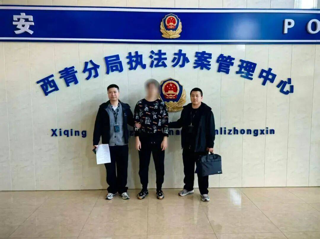 皇冠信用盘开号
_“哥哥再不发工资皇冠信用盘开号
，我又要挨饿啦”